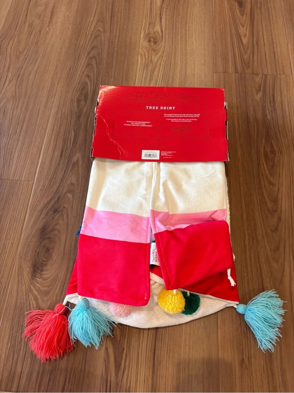 NWT Wondershop 48